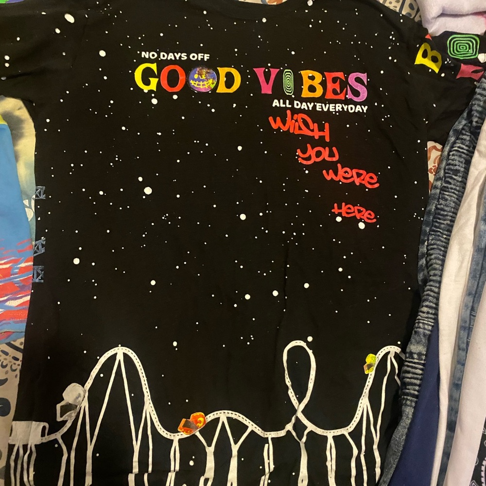 Good Vibes Black Short Sleeve Tee